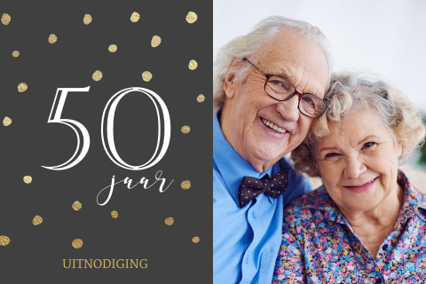 Mooie jubileum uitnodiging 50 jarig huwelijk met foto grijs goud